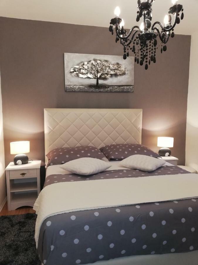 זאדאר Apartment Lily מראה חיצוני תמונה